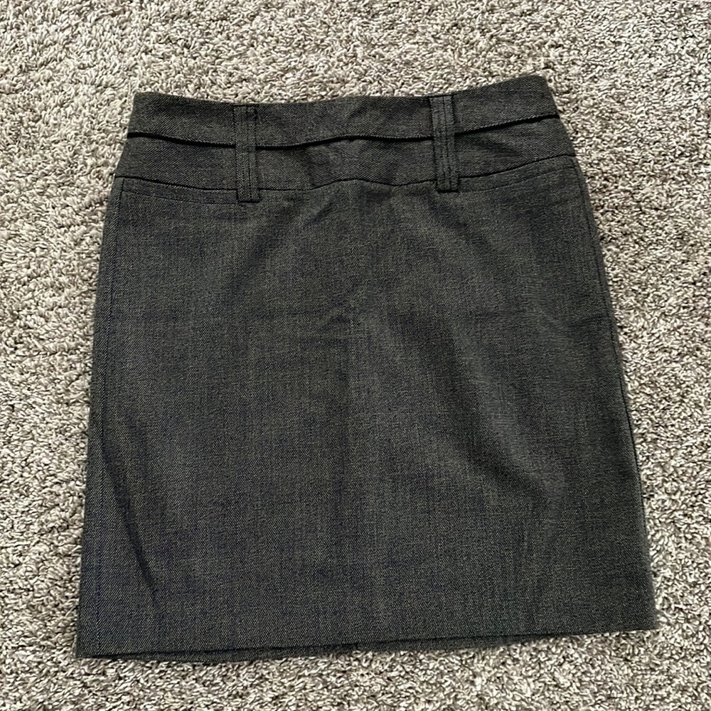 Maurices Gray Skirt size 5/6
